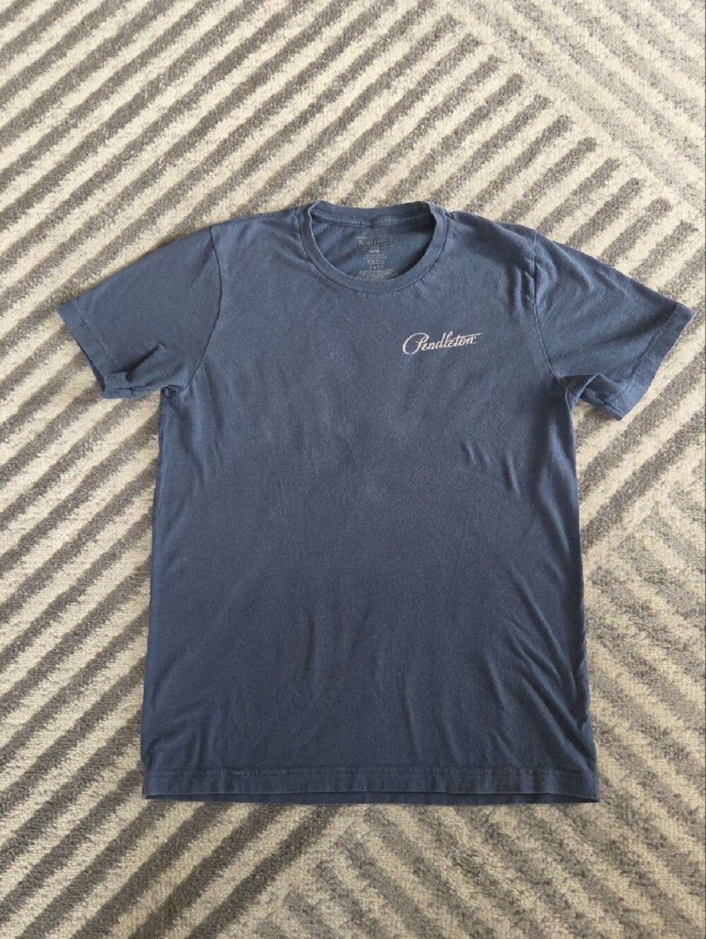 Pendleton Blue Yellowstone National Park Graphic Tee Women's Size M - Picture 3 of 5